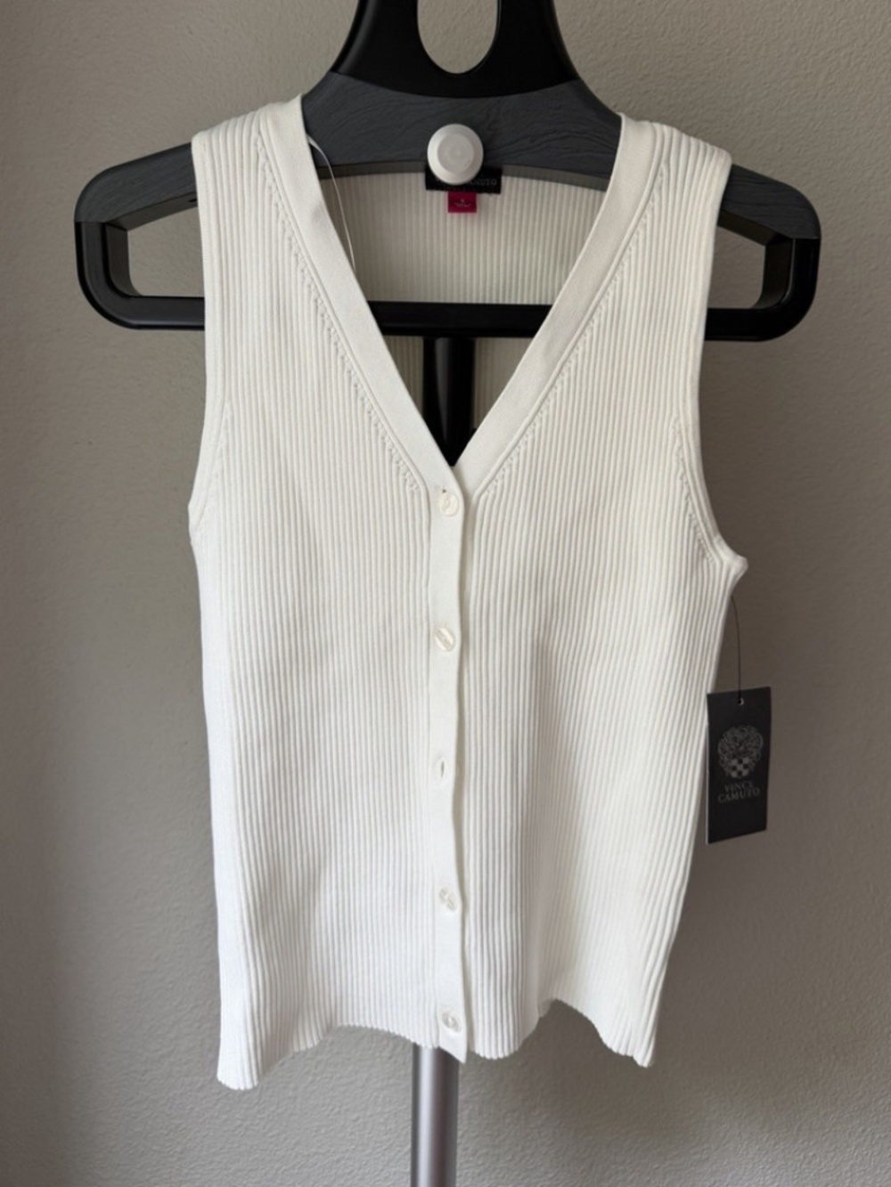 Vince Camuto Women's Rib-Knit V-Neck Button Front Sweater Vest White